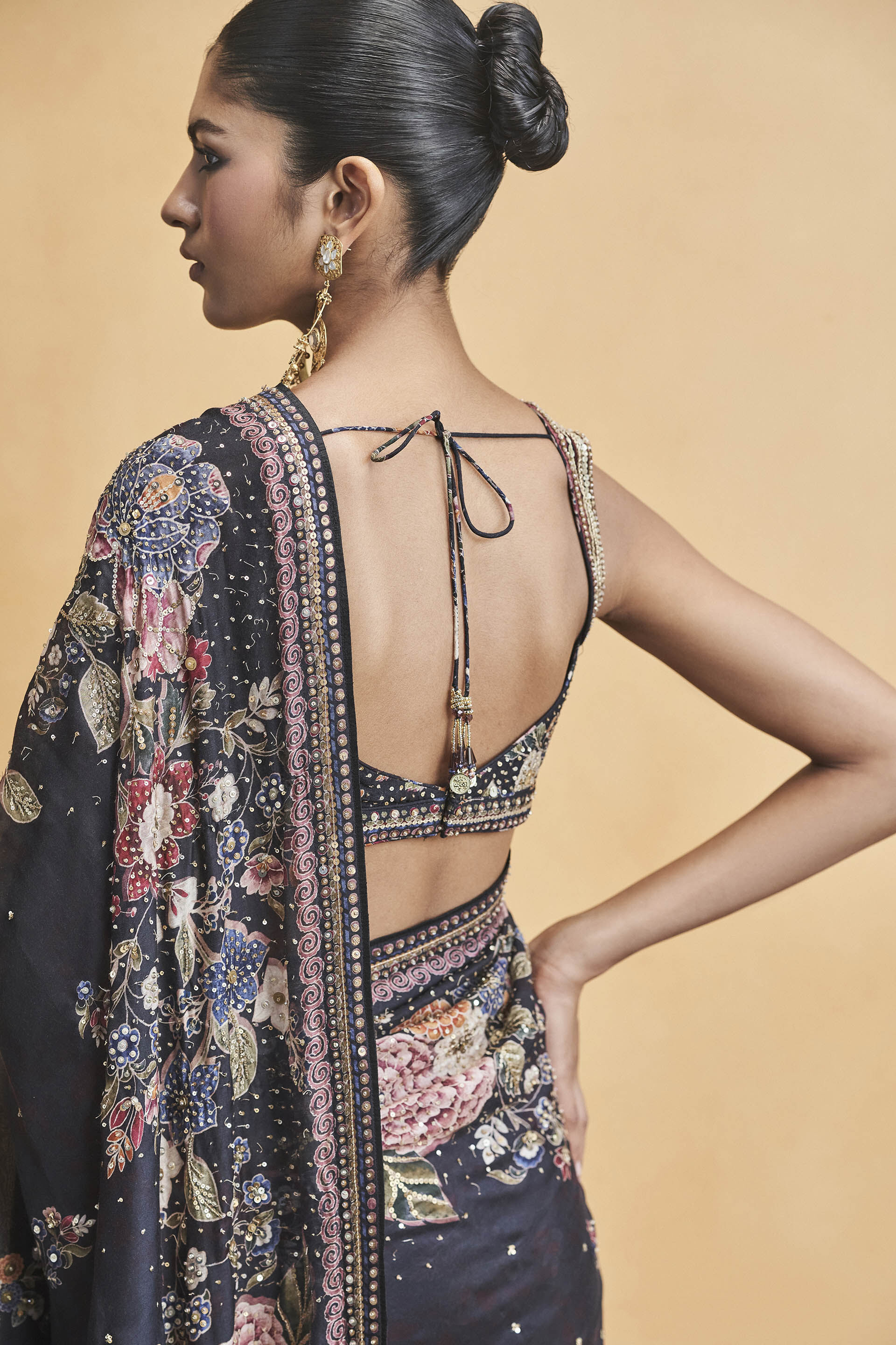 Buy Whisper Of The Wildforest Saree Set Black Online from Anita Dong